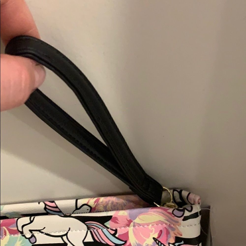 🎉last price 🎉Unicorn Wristlet zipper clutch - Picture 4 of 10
